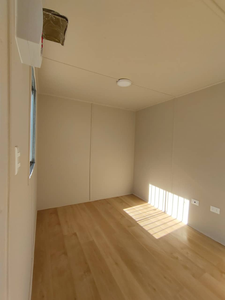 Kantoormodule met badkamer 20 ft. ( Ref: 1101 )
